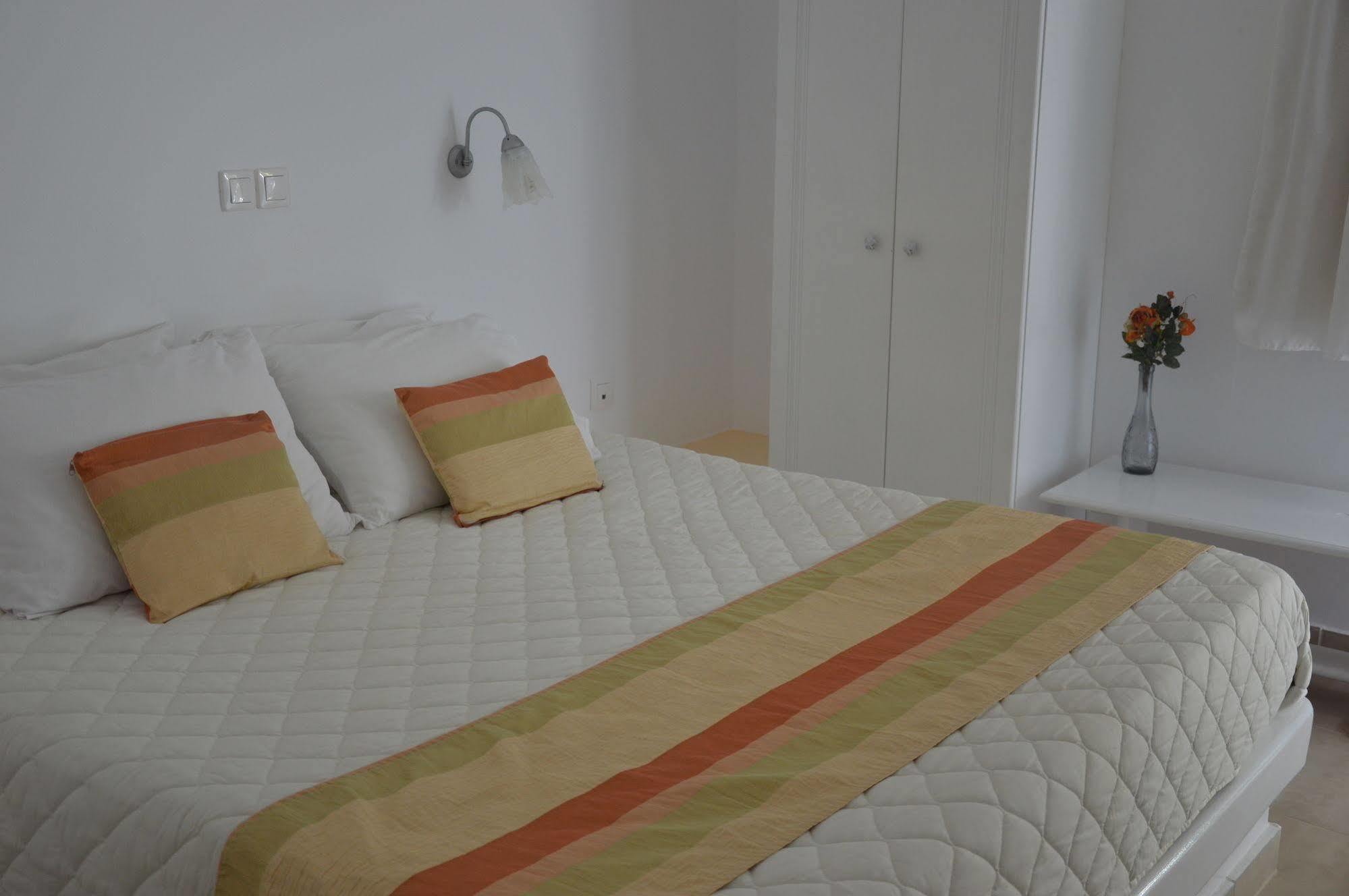 Pantheon Hotel Agios Georgios  Exterior photo