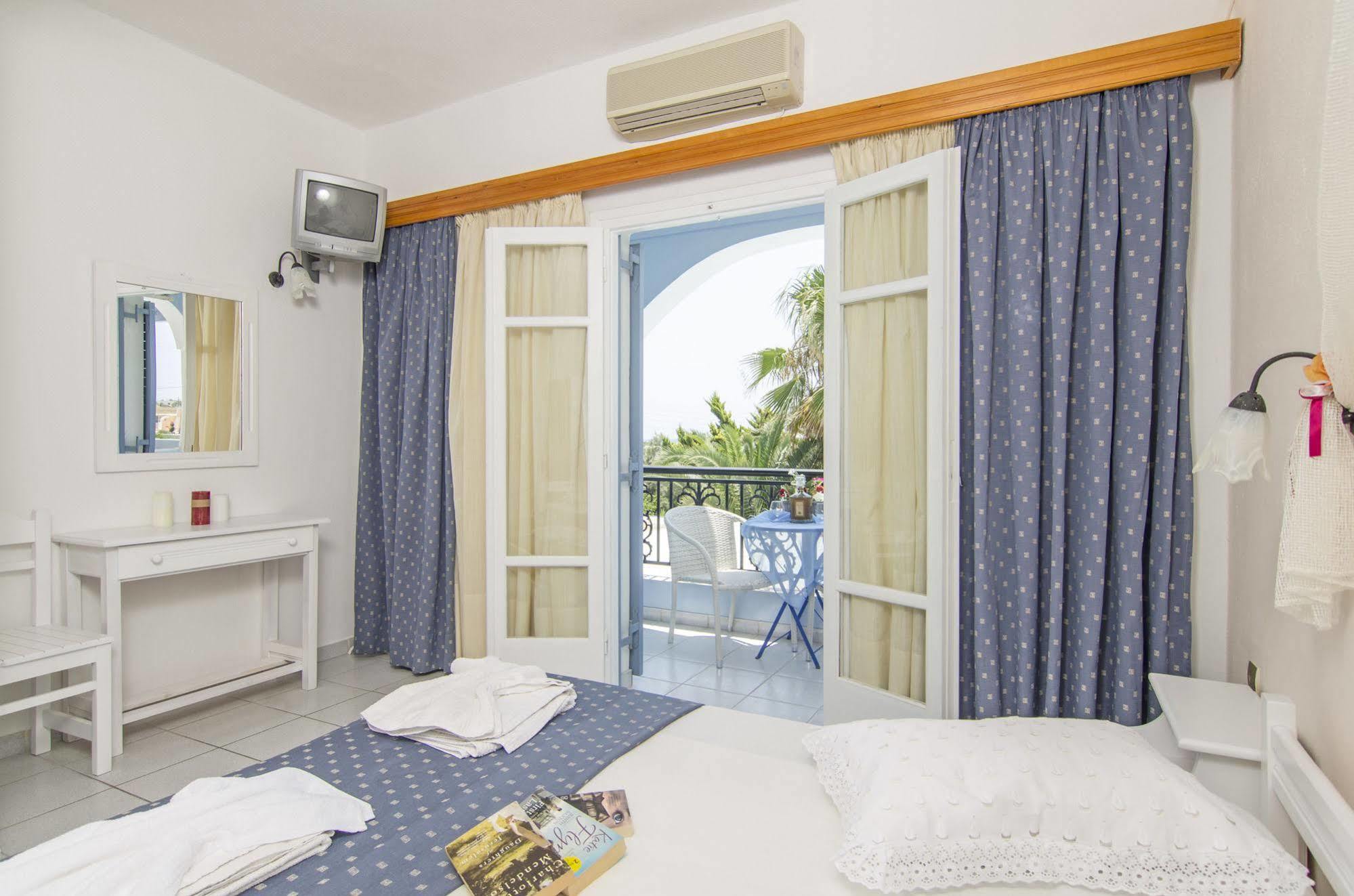 Pantheon Hotel Agios Georgios  Exterior photo